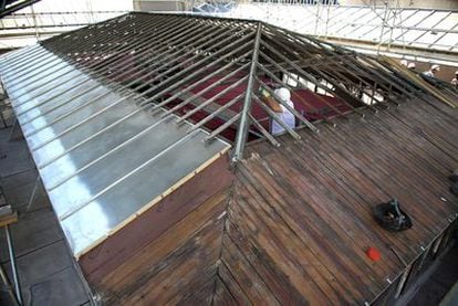 Obras de restauración del lucernario de la Escuela Técnica Superior de Minas.