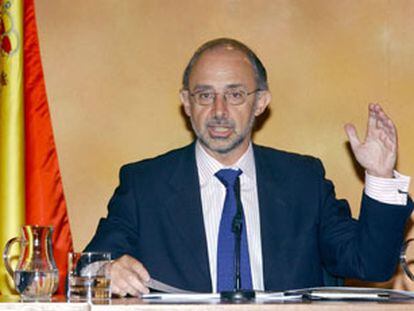 El ministro de Hacienda, Cristóbal Montoro, tras el Consejo de Ministros del pasado viernes.