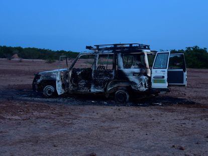 Vehículo en el que viajaban seis cooperantes franceses y dos nigerinos, el pasado 9 de agosto, en Níger.