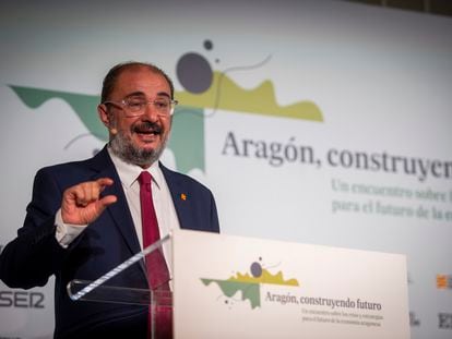 El presidente de Aragón, Javier Lambán, este jueves en Madrid durante su intervención en el encuentro 'Aragón, construyendo futuro'.