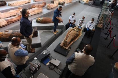 Un momento de la presentación de los hallazgos en Saqqara. 