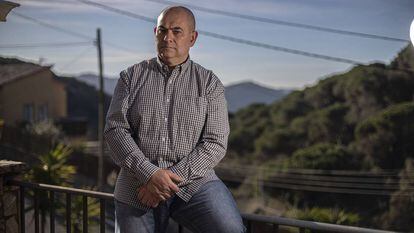 Eduardo Bellido lleva dos años en lista de espera.