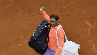 Nadal se despide del público de la central del RCTB, este miércoles en Barcelona.