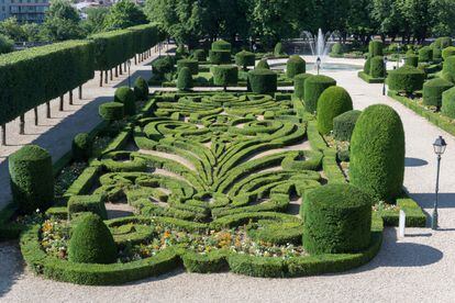 Le Jardín de L’Évêché, un jardín renacentista en la parte trasera del Palacio Episcopal, en Castres.