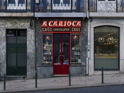 La tienda de caf&eacute; y t&eacute; A Carioca, en Lisboa, uno de los establecimientos incluidos en el programa Lojas com Hist&oacute;ria de la c&aacute;mara municipal lisboeta. 