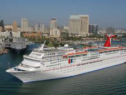 Los cruceros de Carnival Corporation son utilizados cada año por diez millones de personas, de los que casi la mitad viajan con su filial estadounidense, Carnival Cruise, una de las diez que tiene por todo el mundo. EFE/Archivo