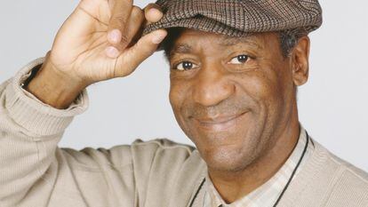 American actor Bill Cosby, in character as Hilton Lucas, tips his cap for a promotional photograph for the CBS sitcom 'Cosby,' June 17, 1996. (Photo by Tony Esparza/CBS Photo Archive/Getty Images)