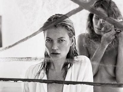 Kate Moss fotografiada por Daria Werbowy para la firma francesa Equipment.