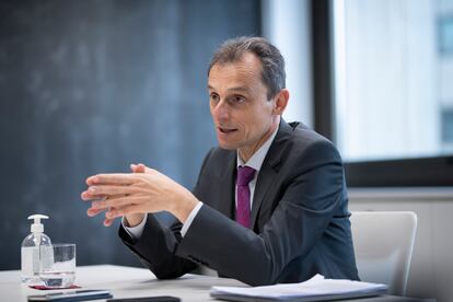 El ministro de Ciencia e Innovación, Pedro Duque, durante la entrevista