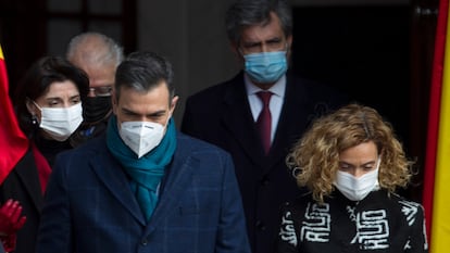 En primera fila, Pedro Sánchez, Meritxell Batet.  Detrás, Pilar Llop;  Juan José González Rivas y Carlos Lesmes, durante la celebración del Día de la Constitución, el pasado mes de diciembre.