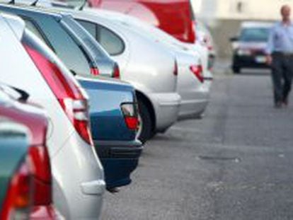 Coches aparcados en Madrid