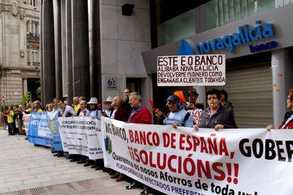 Varios centenares reclaman el reembolso de sus inversiones en participaciones preferentes en Vigo