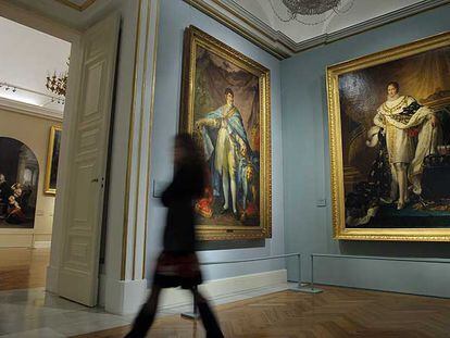 A la izquierda, un lienzo recobrado de Bartolomé Murillo. En el centro, Fernando VII y a la derecha, José I Bonaparte.