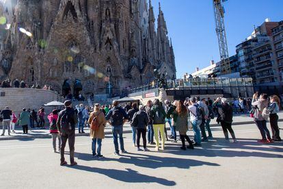 Colas de turistas en la Sagrada Familia 2021