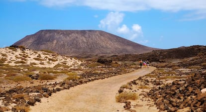 Montaña de la Caldera, en la isla de Lobos (Canarias).