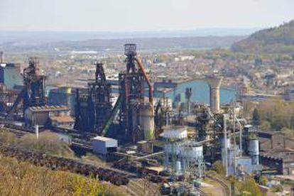 Vista general de la fábrica de ArcelorMittal en la localidada de Hayange, al este de Francia. EFE/Archivo