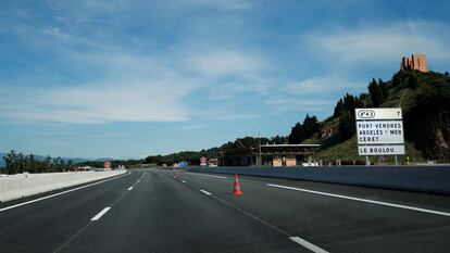 Vista de la autopista AP7 en La Jonquera.