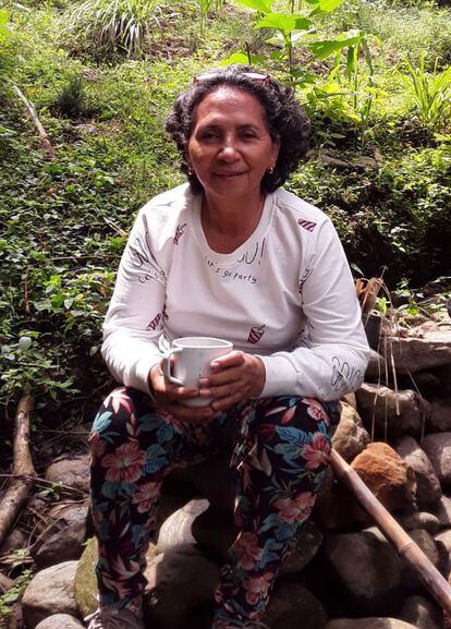 La activista colombiana Luz Marina Arteaga Henao. Luchó contra proyectos económicos destructores de la naturaleza y desplazadores de la población campesina e indígena. Fue reportada como desaparecida el 12 de enero de 2022. Cinco días después, su cuerpo fue encontrado sin vida a orillas del Río Meta.