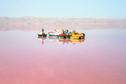 El lago Maharloo, en las cercanías de Shiraz. Una de las paradas en el viaje por Persia de García de Silva y Figueroa que visitó siglos después Manolo Espaliú.