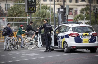 Los Que Trabajan Hoy En España: “Hay Menos Que Barrer” | Sociedad | EL PAÍS