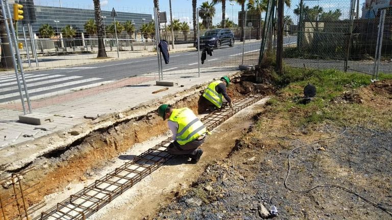 Obras del Puerto de Huelva, este lunes.