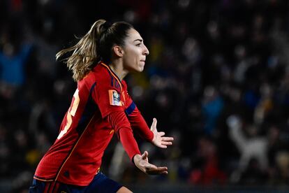 Olga Carmona celebrates her goal against the Swedish team. 