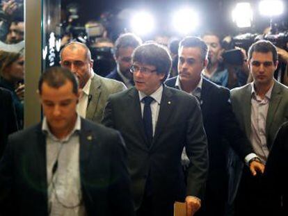 El Estado de derecho y la democracia han sido arrinconados, ante el desconcierto en Madrid
