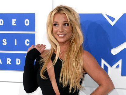 Britney Spears a la llegada de la gala de MTV Video Music Awards en 2016, en el Madison Square Garden de Nueva York, EE UU.