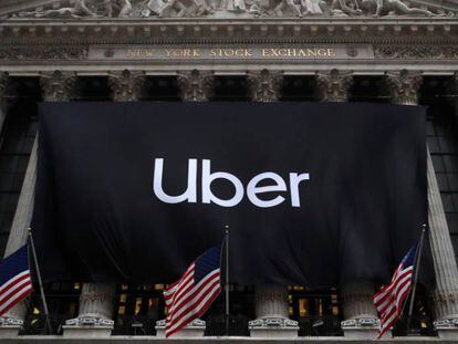 Anuncio de la OPV de Uber, el viernes en Wall Street.
