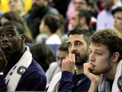 Diagné, Navarro y Vezenkov, en el partido contra el Bilbao Basket en A Coruña.