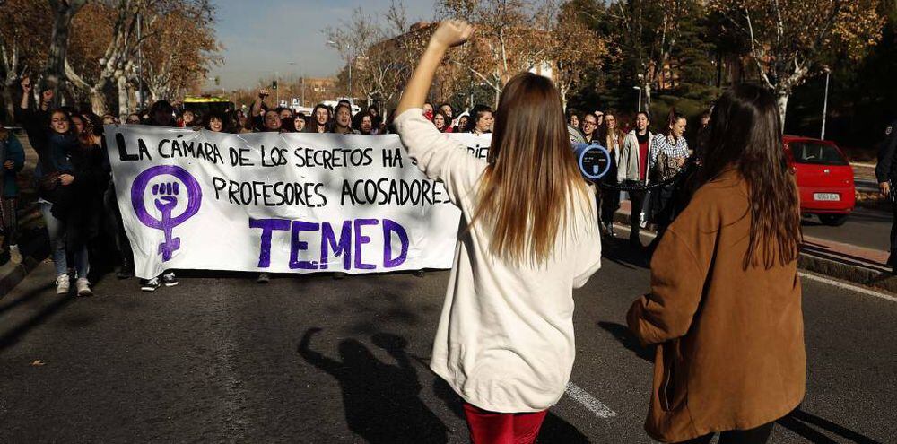 A teacher arrested in Madrid for harassing his students through Instagram |  Madrid