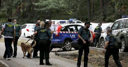 La Policía Nacional ha hallado en un aparcamiento de las afueras del pueblo de Cercedilla (al noroeste de Madrid) el coche con el que desapareció hace una semana la esquiadora Blanca Fernández Ochoa, de 56 años.