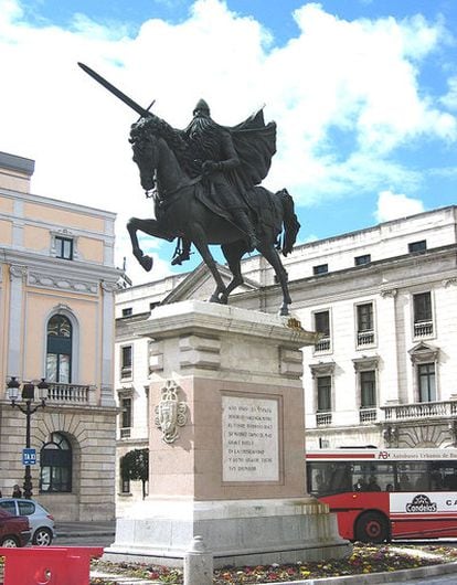 Estatua ecuestre del Cid Campeador en Burgos, obra de Juan Ávalos.