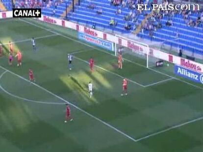 Los de Djukic empataron a cero contra el Sporting mientras los aficionados silbaban a la directiva. <strong><a href="http://www.elpais.com/buscar/liga-bbva/videos">Vídeos de la Liga BBVA</a></strong>