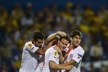 Gameiro celebra el gol de la victoria del Sevilla ante el Estoril.