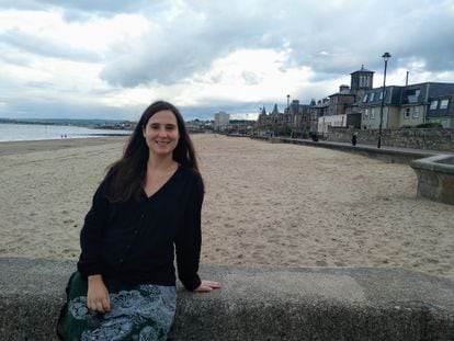 María Cumplido, investigadora en matemáticas, estudia la complejidad y los misterios de los grupos de trenzas.