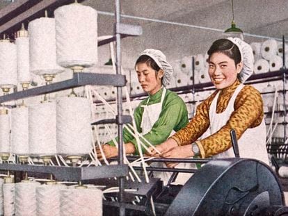 Empleadas en una procesadora de algodón en China en enero de 1953.