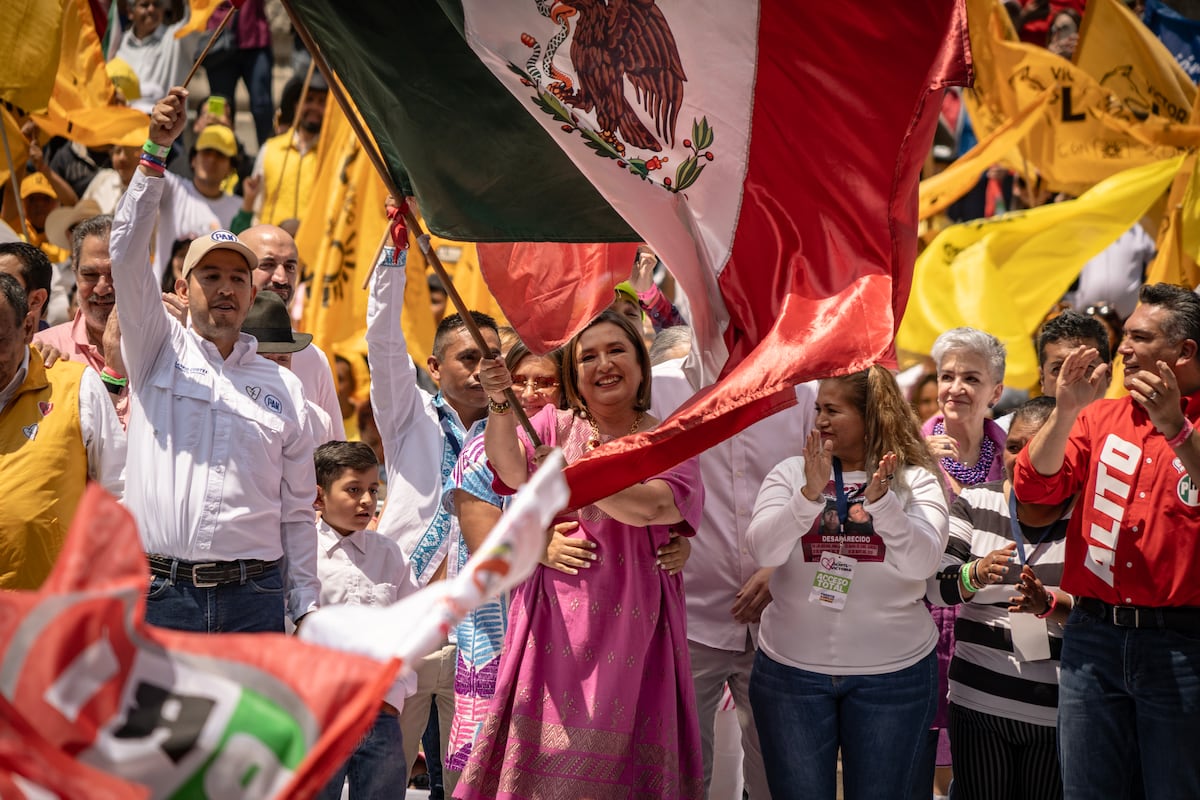 Xóchitl Gálvez Se Da Un Baño De Multitudes Y Promete Abrir Las Puertas