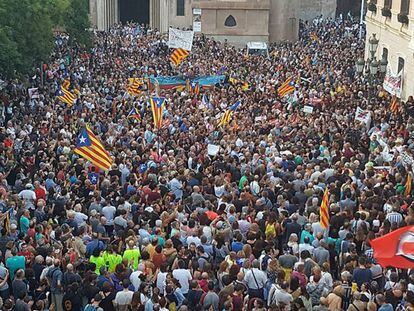 Manifestación en Sabadell contra la detención de miembros de CDR. En vídeo, imágenes de las protestas.