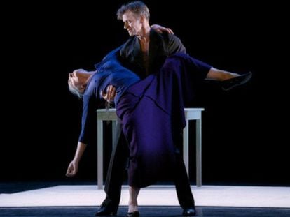 Mijaíl Barishnikov y Ana Laguna interpretan 'Place' del coreógrafo Mats Ek