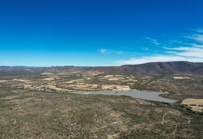 Vista aérea del rancho donde fueron localizados los cuerpos de las tres mujeres, en Tepetongo.