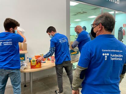 Voluntarios de la Fundación Telefónica.
