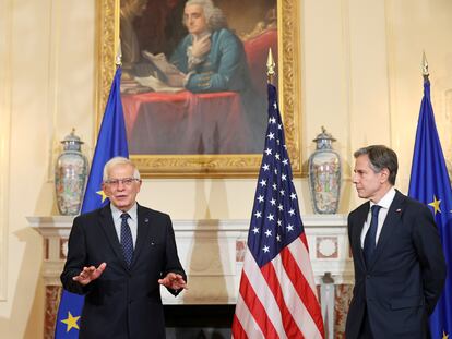 El jefe de la diplomacia europea, Josep Borrell, a la izquierda, junto a su homólogo estadounidense, Antony Blinken, el pasado octubre en Washington.