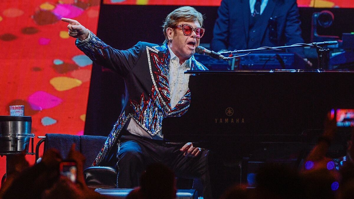 Sacrifice Elton John letra español ingles 