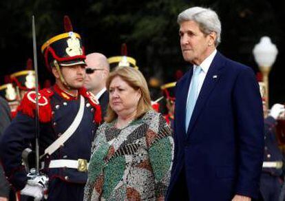 El secretario de Estado, John Kerry, y su par de Argentina, Susana Malcorra.