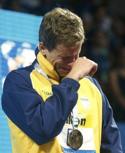 César Cielo llora en el podio del Sant Jordi.