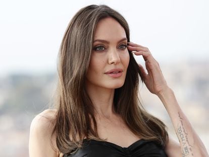 Angelina Jolie asiste al estreno de 'Eternals', el 25 de octubre de 2021, en Roma, Italia.