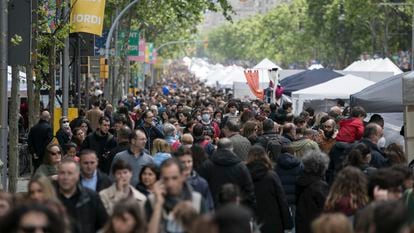 23/04/2022 - Barcelona - Sant Jordi 2022. Diada de Sant Jordi 2022 en Barcelona. Foto: Massimiliano Minocri