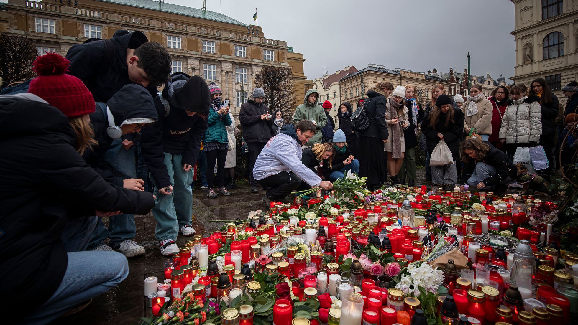 El tiroteo en Praga pone de relieve la laxitud en el control de armas en  República Checa | Internacional | EL PAÍS