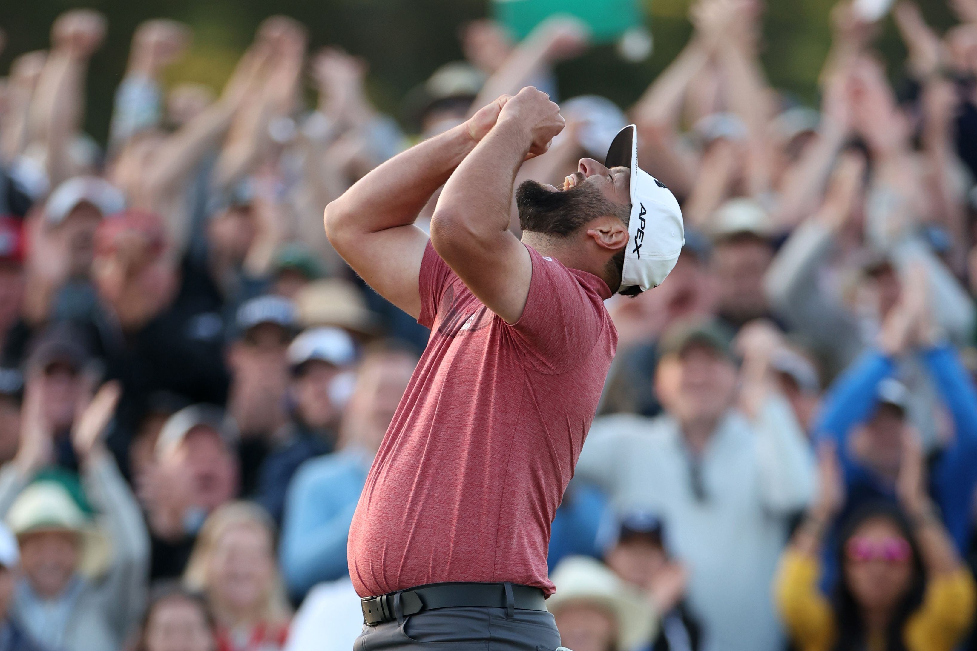Augusta (United States), 09/04/2023.- Jon Rahm of Spain celebrates on the eighteenth hole after winning the US Masters during the final round of the Masters Tournament at the Augusta National Golf Club in Augusta, Georgia, USA, 09 April 2023. (España, Estados Unidos) EFE/EPA/JUSTIN LANE
